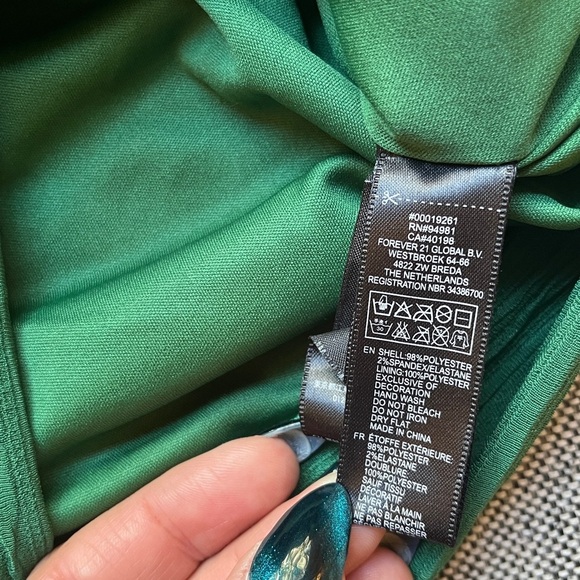 Y2K Vintage Forest Green Ruched Dress, Circa 2008 - Picture 14 of 17